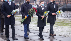 Зеленский, Разумков и Шмыгаль почтили память погибших ликвидаторов аварии на ЧАЭС. ФОТОрепортаж