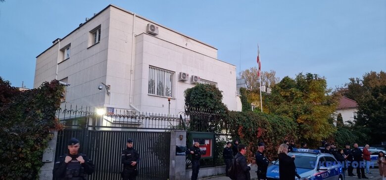 У Варшаві пікетували посольство Ірану 01