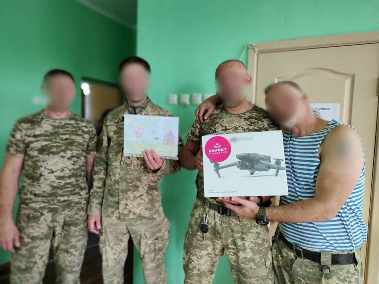 ЗСУ отримали ще 5 квадрокоптерів за сприяння Favbet Foundation 02 ЗСУ отримали ще 5 квадрокоптерів за сприяння Favbet Foundation 02