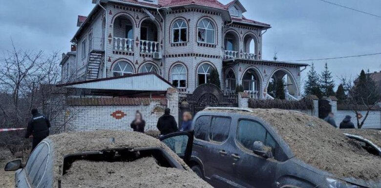 Наслідки масованого обстрілу Києва: 2 особи загинули, 49 постраждали (оновлено) 05