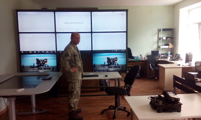 Підполковник Ярослав Гончар: Лобісти Дзвону в ЗСУ хочуть оцифрувати радянську армію і виставити за реформу корупцію та показуху. Нецільові витрати по ДКР Дзвін - 160 мільйонів 02 Підполковник Ярослав Гончар: Лобісти Дзвону в ЗСУ хочуть оцифрувати радянську армію і виставити за реформу корупцію та показуху. Нецільові витрати по ДКР Дзвін - 160 мільйонів 02