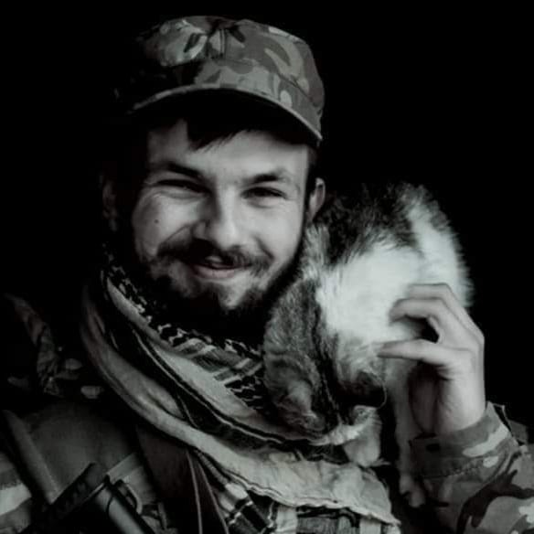 Андрій Букін, позивний Батон: Це не просто війна, а історична війна за виживання українського етносу. Якщо ми не встоїмо на Донбасі, то ця ситуація повторюватиметься в Дніпрі, Києві, Тернополі – і далі, до Львова і Ужгорода 03