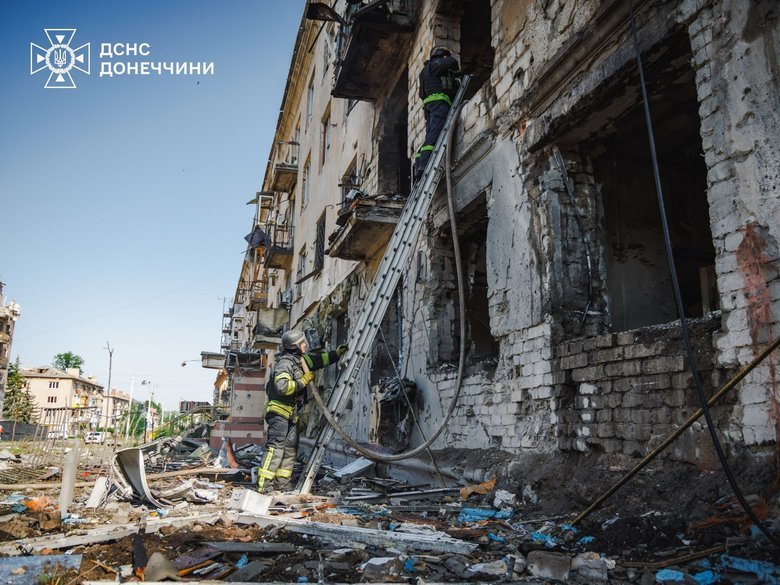 Russia attacked Kramatorsk: buildings damaged, casualties reported