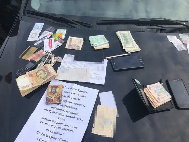 СБУ задержала трех таможенников-взяточников на Львовщине 02