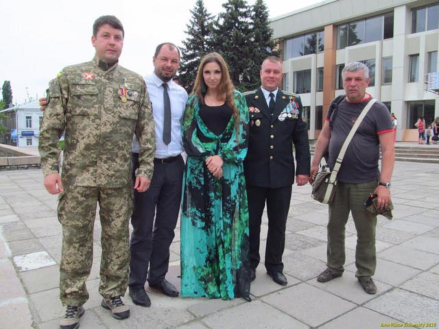 николаев герой народный награждение