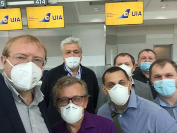 Спецрейсом Торонто-Киев эвакуировали еще 263 украинца 03