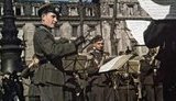 Гламурная оккупация. Редкий ФОТОрепортаж времен Второй Мировой войны