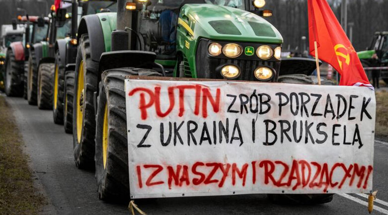 У Польщі судитимуть фермера та його доньку за плакат із закликом до Путіна