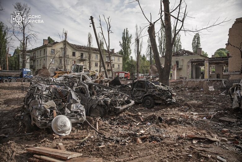 Kyiv after the ballistic missile strike