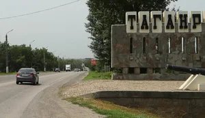 Таганрог під ударом: пожежі на складах і пошкоджене судно