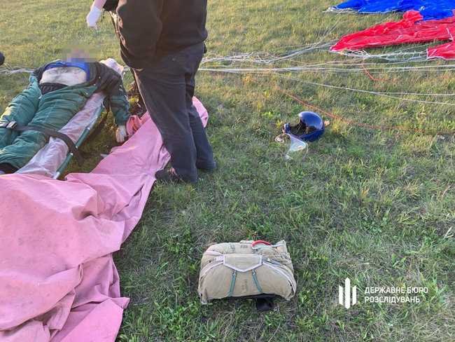 ДБР відкрило кримінальне провадження через смерть рятувальника під час стрибків з парашутом у Ніжині 02
