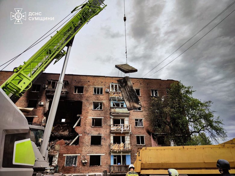 Aftermath of Russia's strike on Konotop