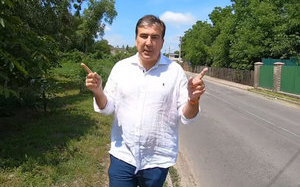 Саакашвили просит своих сторонников помочь с ответом Кличко: "В 2014-м он был лучшим кандидатом в президенты". ВИДЕО