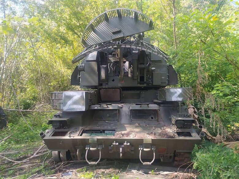 Результат планового відходу окупантів з Харківщини - покинута техніка і боєприпаси 02