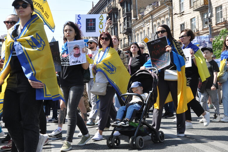 Anniversary of order to withdraw from Azovstal: march We are waiting for home of heroes of Mariupol took place in center of Kyiv 09