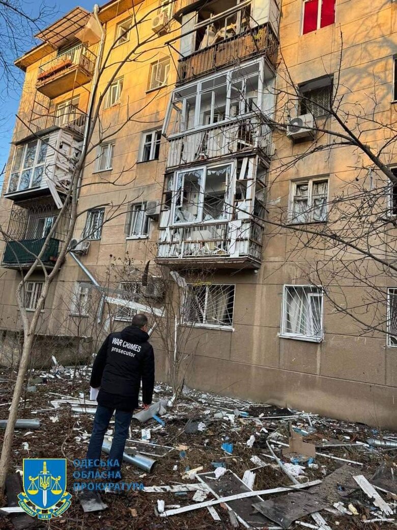 Night attack by UAVs in Odesa: 3 people were injured, house and a car were damaged 01