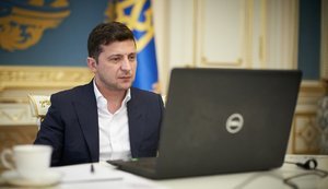 На Зеленського працює ботоферма, яка атакує його опонентів, це початок диктатури, - Княжицький