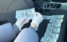 Українці відповіли, кого вважають відповідальним за корупцію