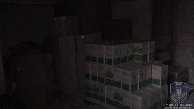 Налоговики ликвидировали массовое производство фальсифицированного алкоголя в Николаеве 01