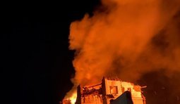 ЗМІ повідомили про ймовірне влучання в будівлю "Рошен" у Києві
