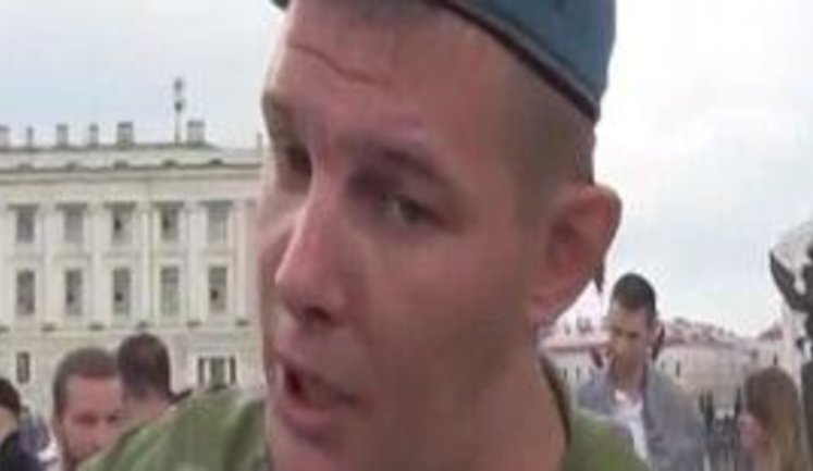 "Путин - п#дарас... Всю Россию на колени поставили перед чурками", - ВДВшники на гей-параде. ВИДЕО
