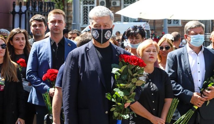 Порошенко в Одесі підтримав ініціативу присвоїти художньому музею ім'я Олександра Ройтбурда: Це буде найкращим вшануванням його пам'яті. ФОТО