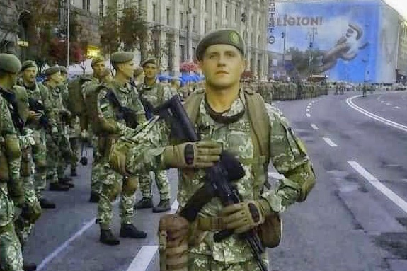 Погибшего на Донбассе воина Алексея Карлаша похоронили на Киевщине 01