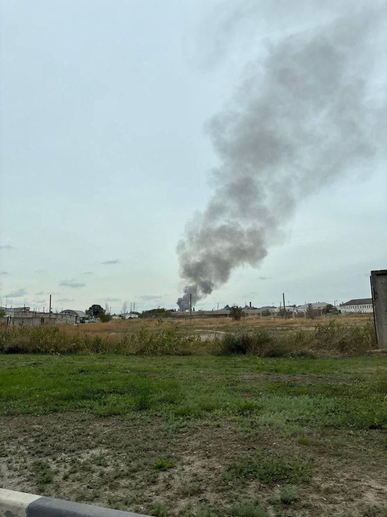 Feodosia, Crimea - oil depot on fire after drone strike on 29 September