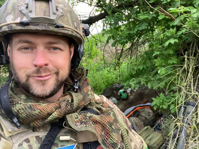 Для того, щоб перемогти росію, нам не треба захоплювати москву. Якщо ми переможемо на своїй території, росія і так сама собою розвалиться, – Валентин Ільчук 08