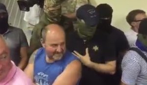 Печерський суд заарештував на 2 місяці комбата "Айдару" Лихоліта. У залі сталася бійка, - журналіст Іванов. ВІДЕО