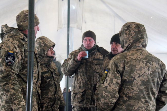 British instructors train 72nd Brigade soldiers under Orbital program 19