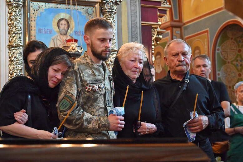 Із полковником, депутатом Київради від ЄС Сергієм Ільницьким (Сокіл), який загинув у бою проти рашистів у лавах піхоти 28 ОМБр, попрощалися в Києві 05