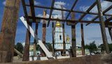 "Синдром выжившего": активисты воссоздали в центре Киева разрушенную хижину ромов, провокаторы пытались сорвать перфоманс. ФОТОрепортаж (исправлено)