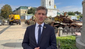 Министр иностранных дел Литвы Будрис приехал в Киев и выразил поддержку Украине. ВИДЕО