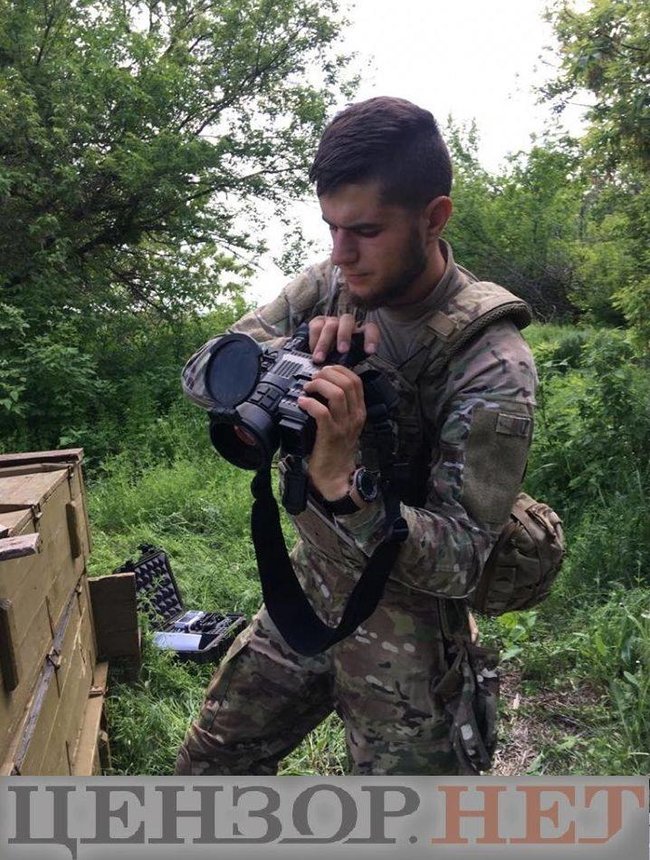 Як Арчер покарав російський розрахунок під Донецьком: збираємо $20 тисяч на нічні приціли для Дмитра Коцюбайла 01