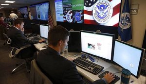 Тисячі співробітників американської розвідки можуть втратити роботу через невиконання рішення про обов'язкову вакцинацію проти COVID-19