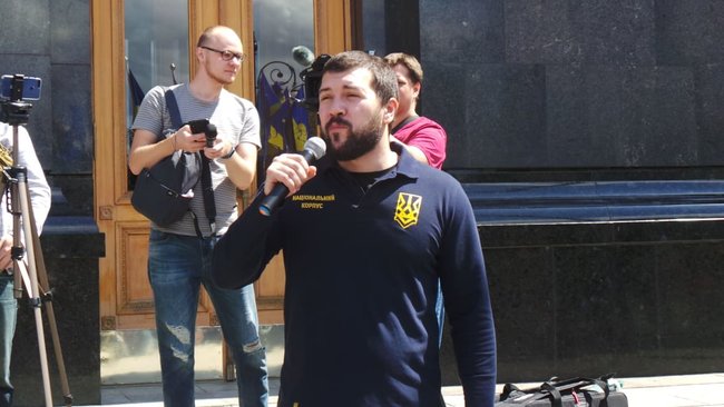 Поговори з тими, кого ти вбив, х#йло!: националисты пикетируют ОП с требованием ареста российской агентуры в Украине и перекрытия границы с РФ 22