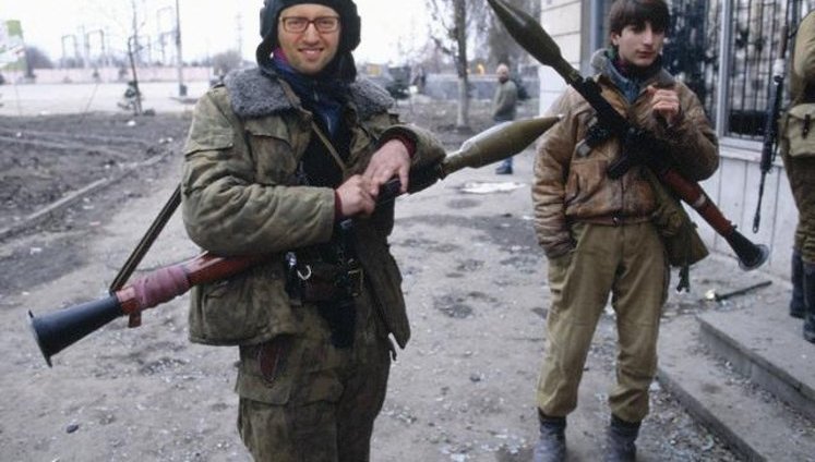 "Яценюк был в войсковой каске и расстреливал российских военных из автомата Калашникова", - фрагмент из уголовного дела Карпюка и Клыха