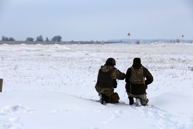 British instructors train 72nd Brigade soldiers under Orbital program 11