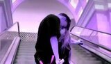 8-річна модель Міла Маханець публікує відверті фото зі своїм 13-річним хлопцем. Мама на цьому заробляє гроші, а соцмережі вимагають позбавити її батьківських прав. ФОТОрепортаж