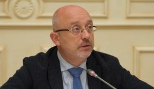 Росія сконцентрувала біля кордонів України 147 тисяч військових, - Резніков
