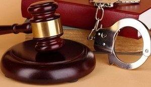 Fighting corruption, Ukraine starts to judge its judges