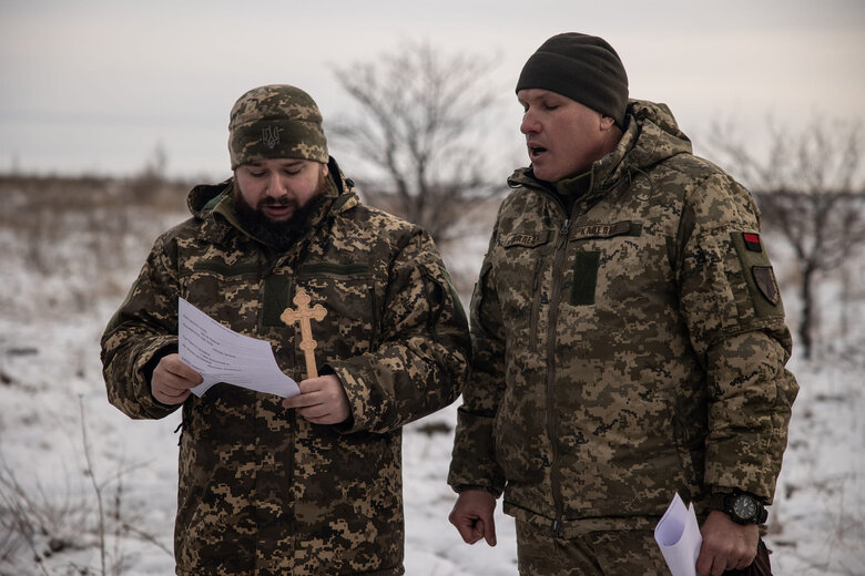 Украинские воины отмечают Рождество на Бахмутском направлении 07