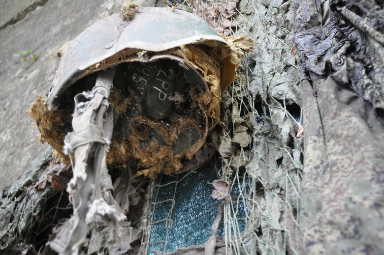 Кресло-катапульта, образцы снарядов и личные вещи рашистов: На Андреевском спуске открылась благотворительная выставка Спротив-2022 72 Кресло-катапульта, образцы снарядов и личные вещи рашистов: На Андреевском спуске открылась благотворительная выставка Спротив-2022 72