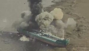 Ukrainian aviation hits Russian command post on tanker ship. VIDEO