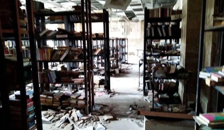 В Мариуполе россияне уничтожили 180 тысяч книг и четыре библиотеки, - Горсовет. ФОТО