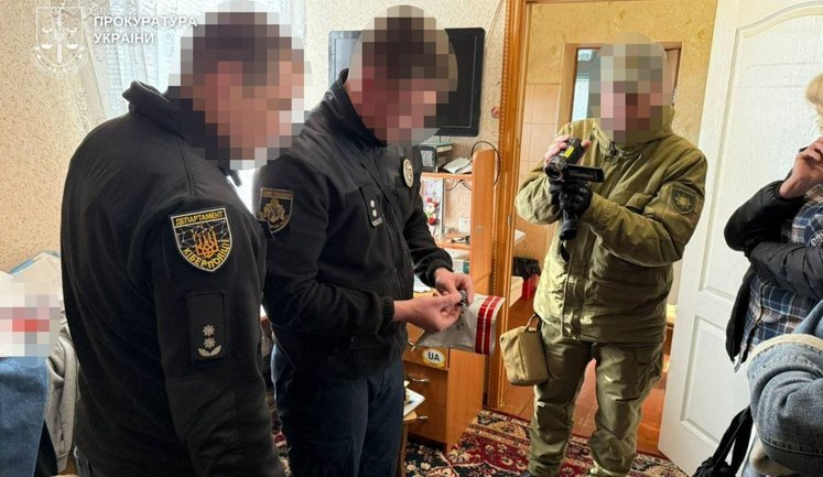 Мошенничество под прикрытием "єДопомоги": межрегиональная группа выманивала миллионы со счетов украинцев. ФОТОРЕПОРТАЖ