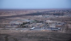 База "Айн-Асад" с военными США подверглась обстрелу в Ираке