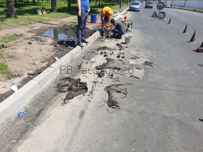 Мішок з людськими кістками знайшли в каналізації в Маріуполі 01