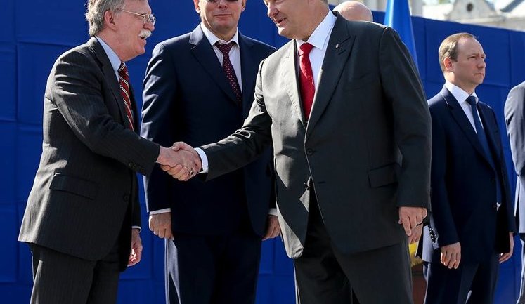 Порошенко - Болтону: Росію зупинить об'єднана позиція цивілізованого світу з лідерством США. ВIДЕО